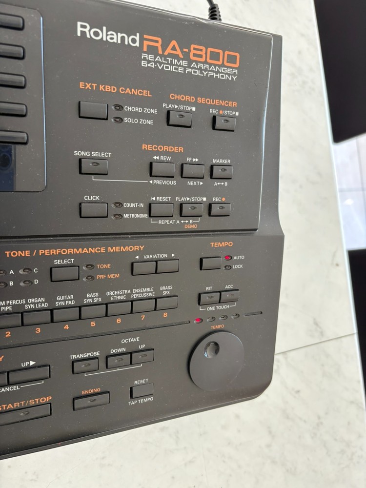 Roland RA800 Synthesizer