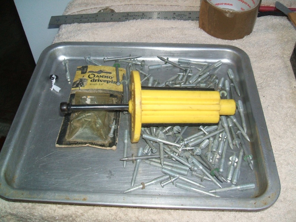 USM AMMO CONCRETE CEMENT ANCHOR HAMMER DRIVE TOOL WITH PINS AND THREADED STUDS