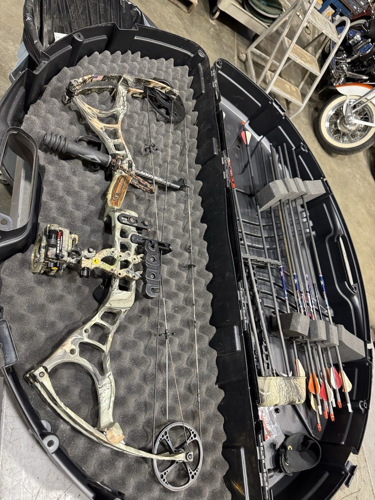Diamond Iceman Bow Bowtech Compound Bow With Extras