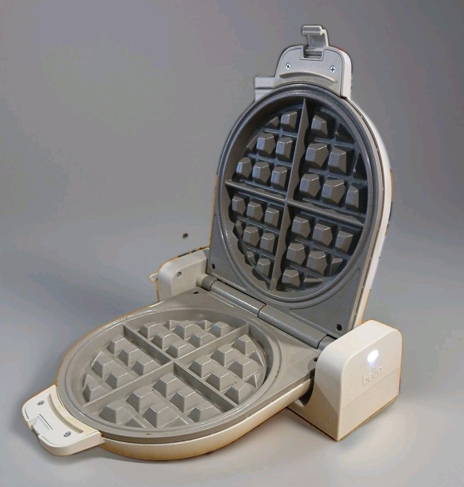 Bella Round Waffle Maker – Nonstick, Used, Works Great, Easy Storage
