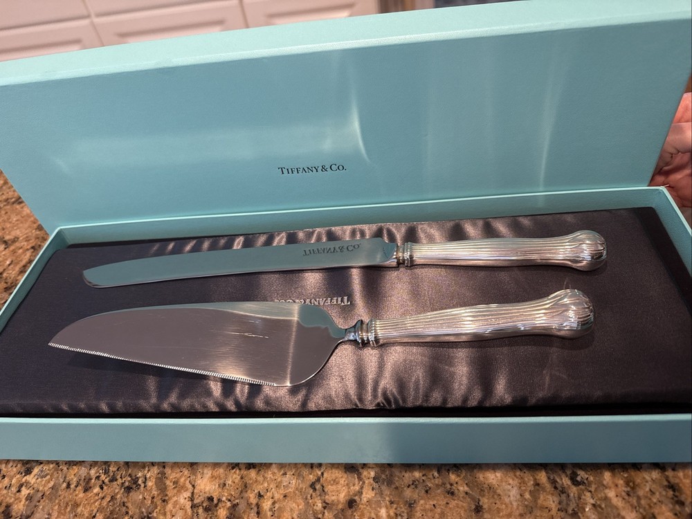 Tiffany & Co. Lotus Pattern Sterling Silver Wedding Cake Serving Set
