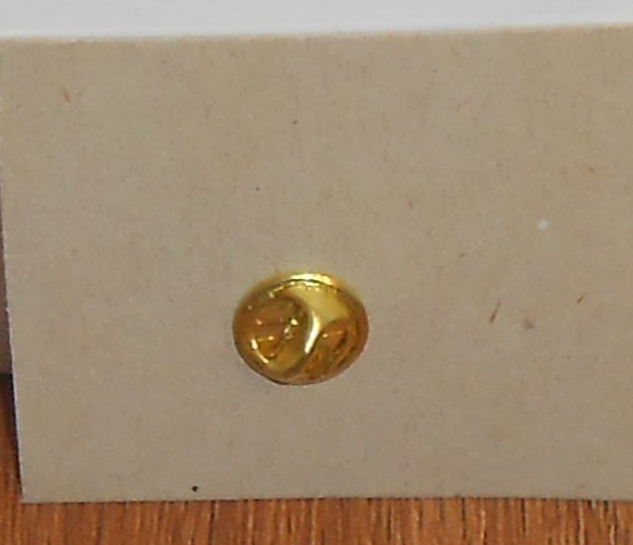 VINTAGE BUDWEISER "BUD" LAPEL PUSH BACK PIN