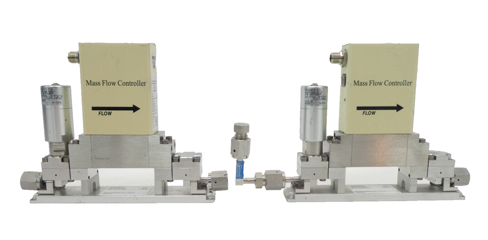 AMAT Applied Materials 0010-23660 Mass Flow Controller MFC 300MM-E2 Lot of 2