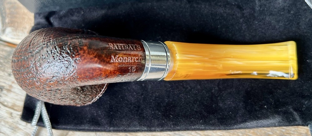 Rattray's Monarch Yellow Sandblasted Bent Rhodesian (15) 9mm Filter Pipe - New