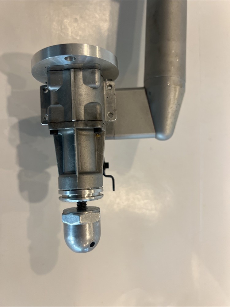 K&B 40 R/C Model Airplane Glow Engine with Muffler