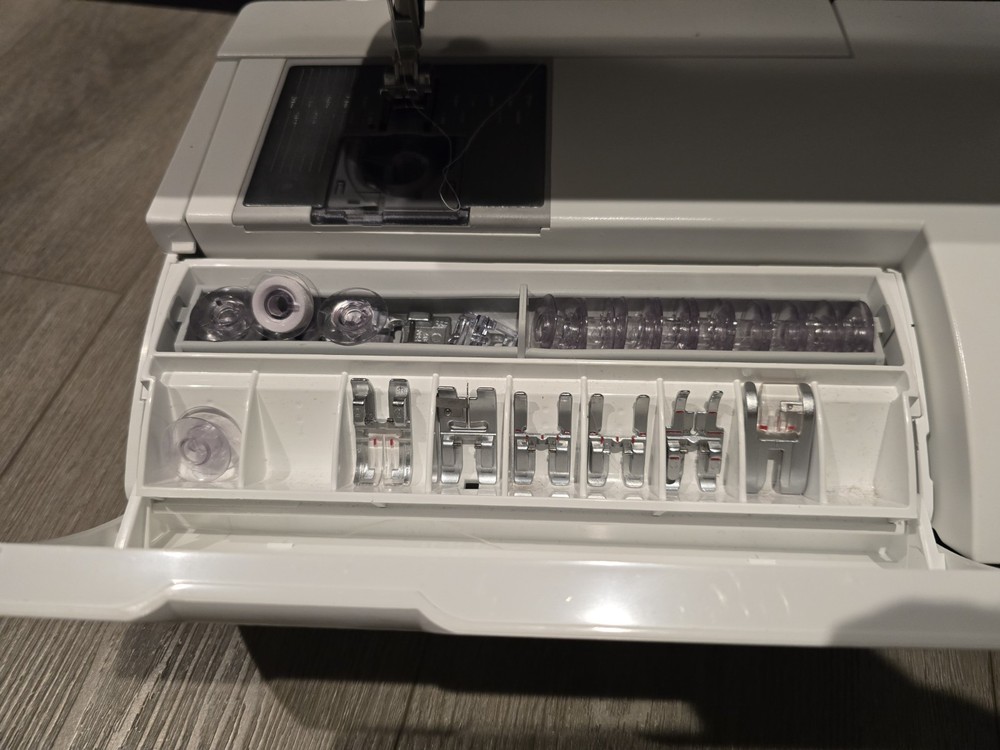 Pfaff quilt expression 4.0 sewing machine