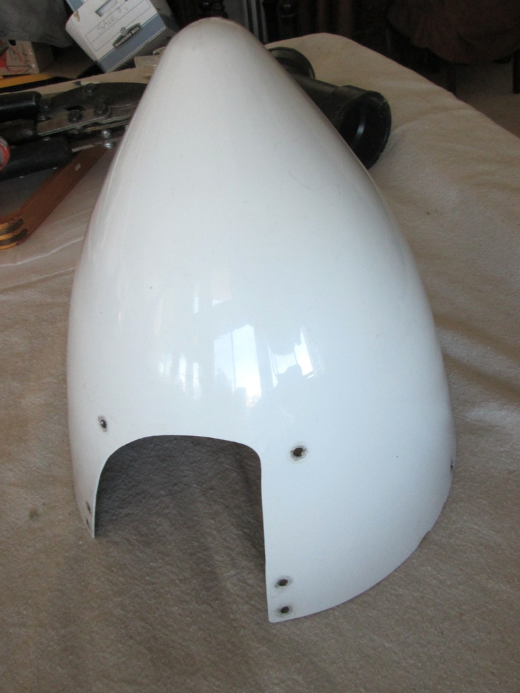 Aero Commander AC-500- 2 blade Prop Spinner Very nice- White