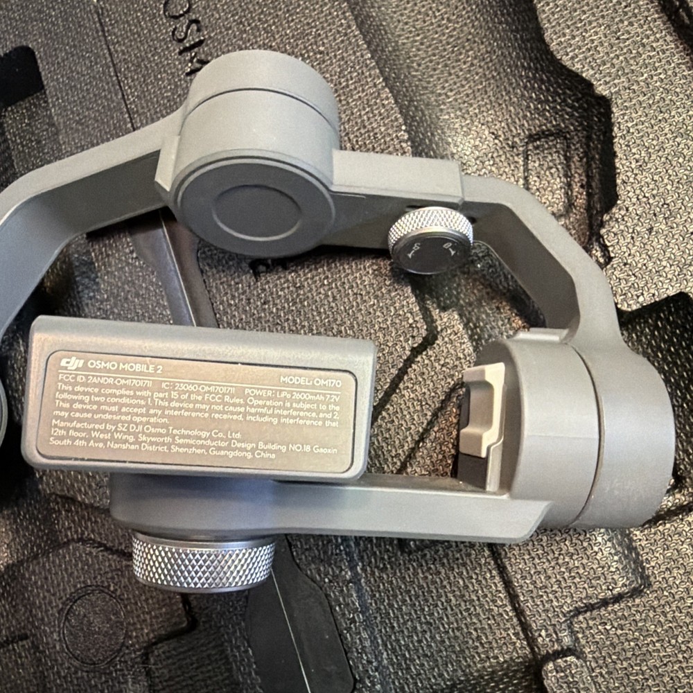 DJI Osmo Mobile 2 Gimbal with Case - Excellent Condition