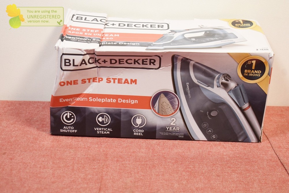 BLACK+DECKER Steam Iron Retractable Cord Gray
