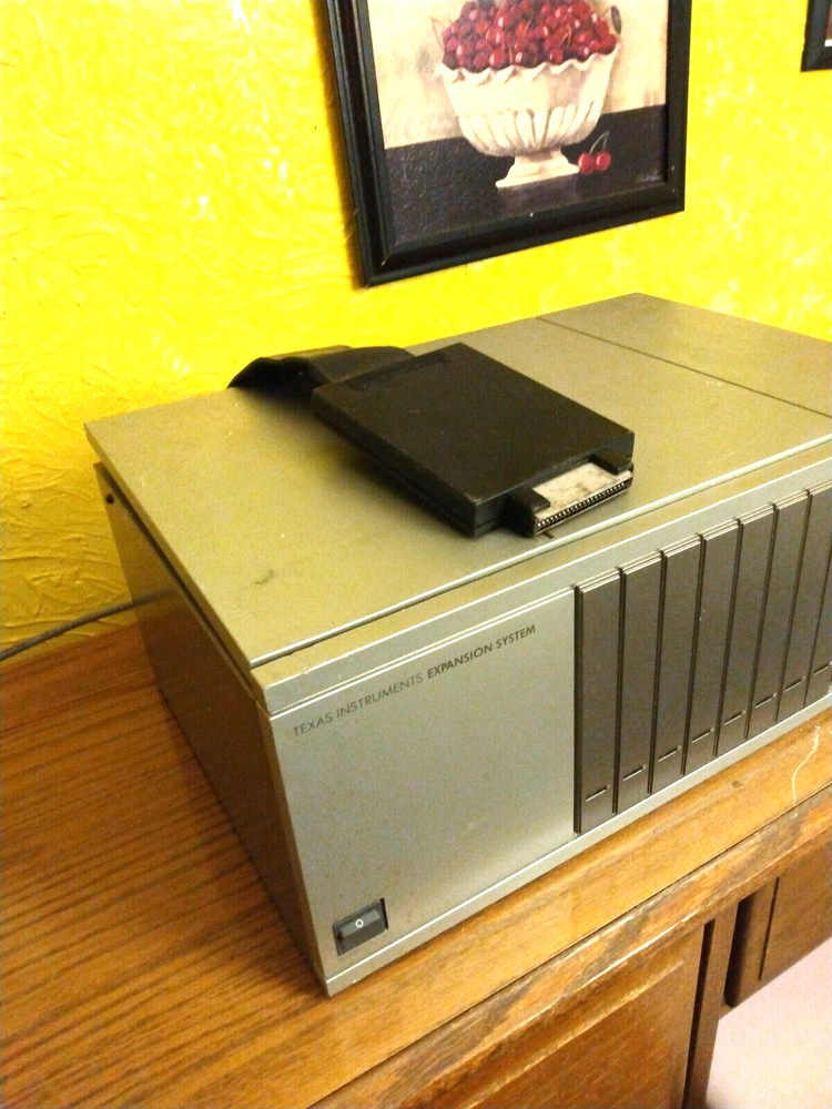 Texas instrument peripheral expansion system box TI ll power on