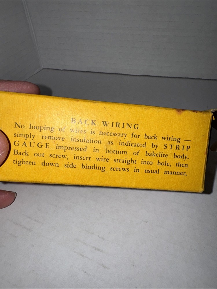 Twist Lock Receptacle 250v