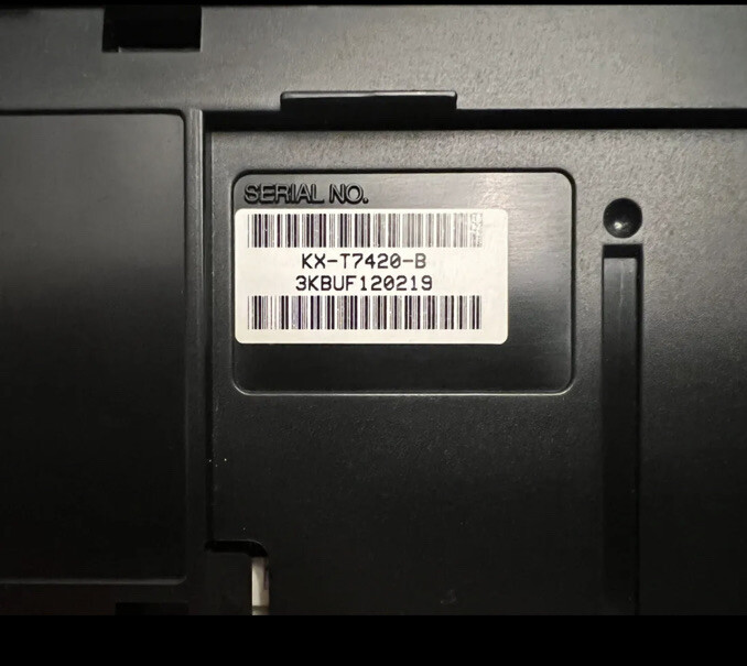 Panasonic KX-T7420 12-Button Digital phone (Black) Refurbished