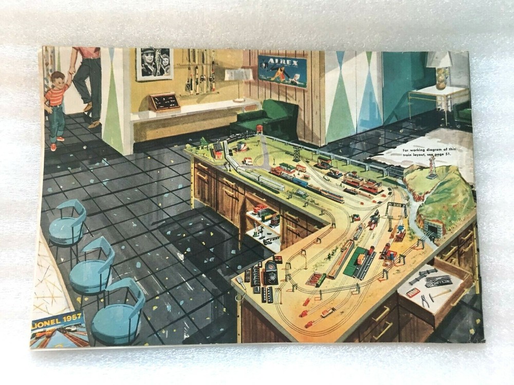 ORIGINAL LIONEL POSTWAR 1957 CONSUMER TRAIN CATALOG