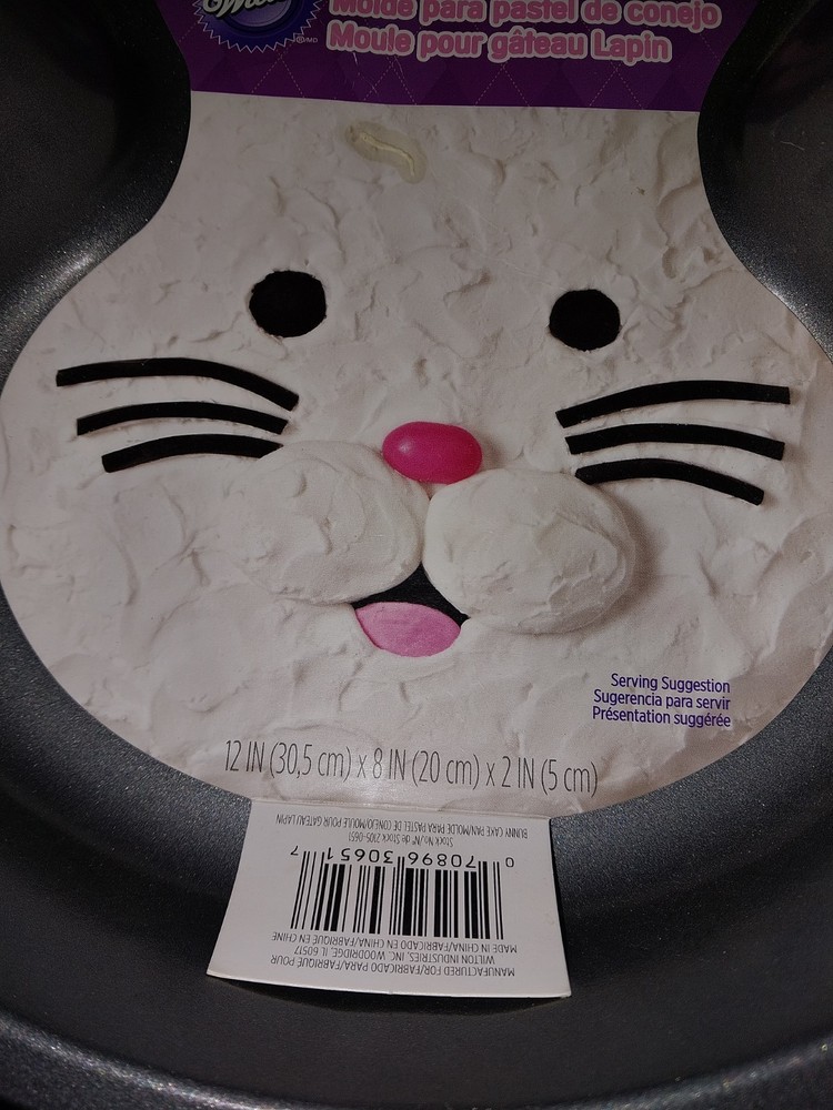 wilton pan bunny cake pan Used