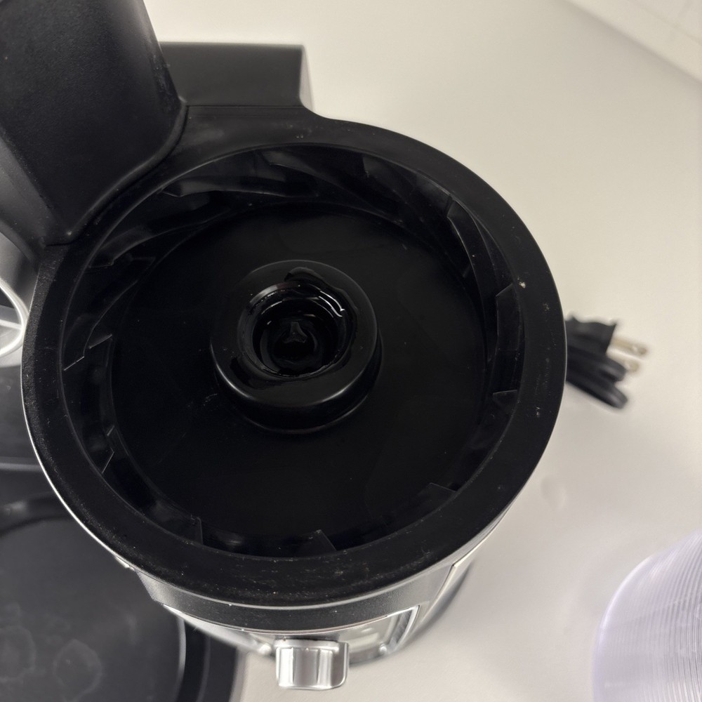 Ninja CF080-69 Coffee Maker Bar Brewer Automatic Programmable Powers On