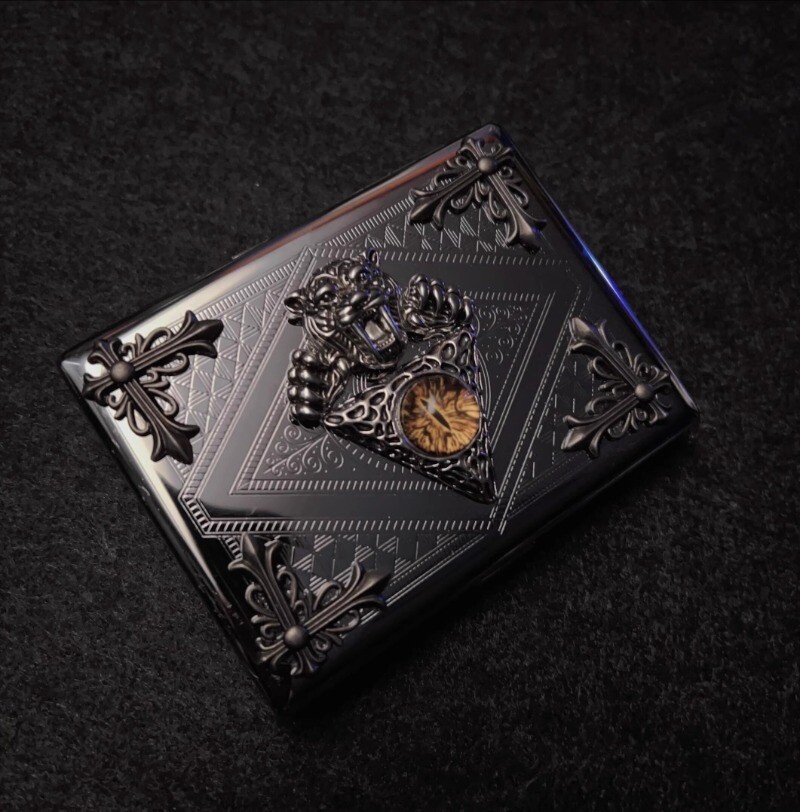 Vintage Portable Metal Cross Devil's Eye Double Sided Punk Cigarette Case Random