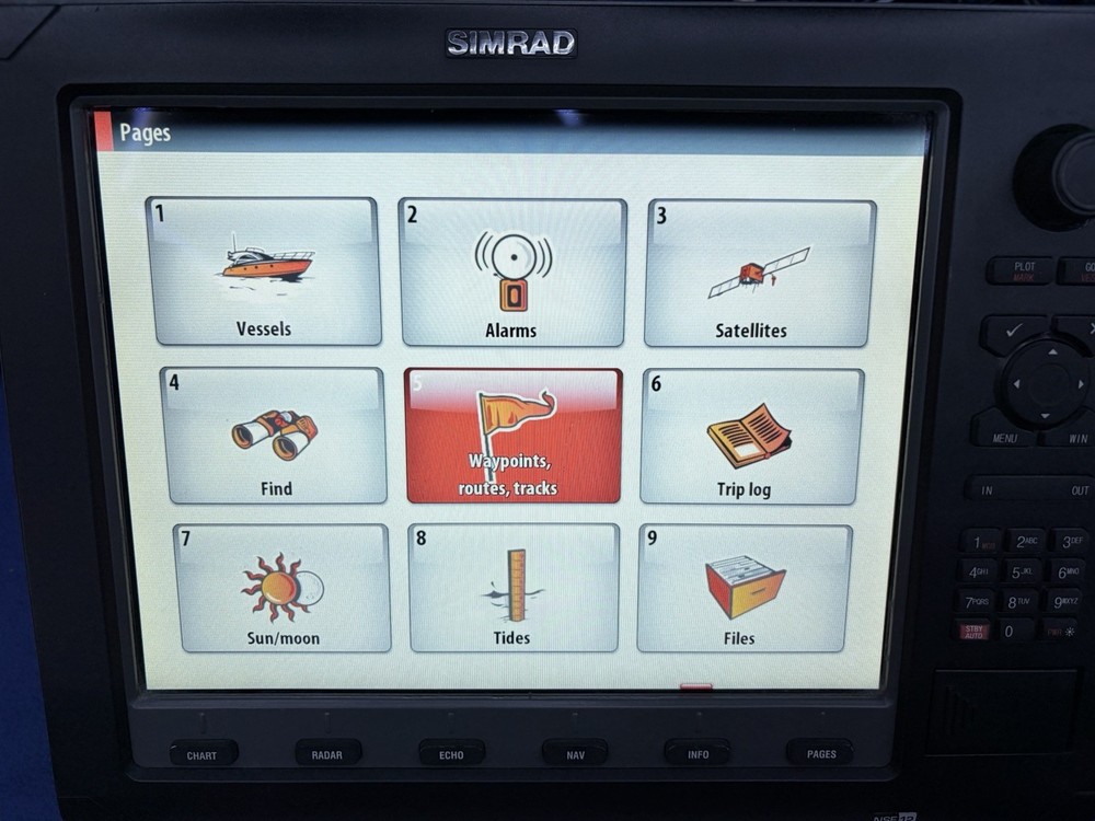 Simrad NSE 12 GPS Chartplotter Multifunction Display W/ Cover - See Description