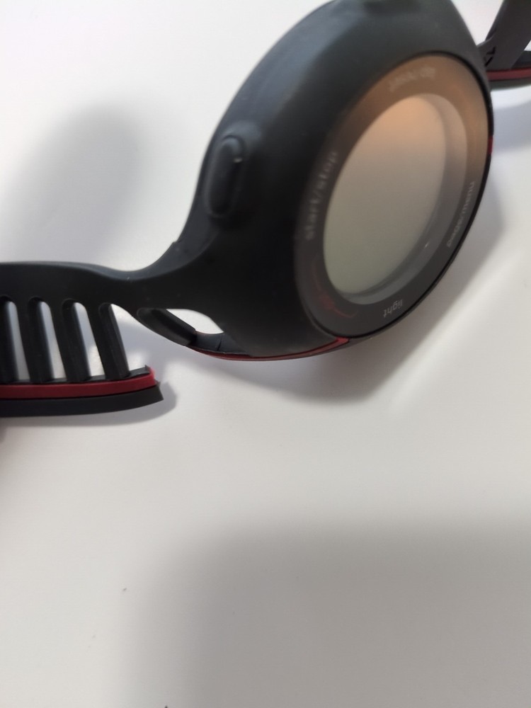 Garmin Forerunner 110 Sports / GPS / Activity Watch - Untested. Broken Straps