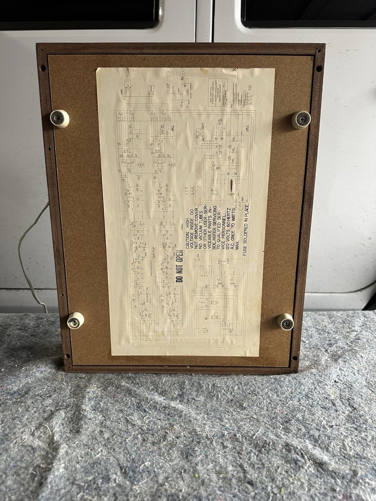 KLH Model Twenty Six Turntable Stereo System & Speakers Untested