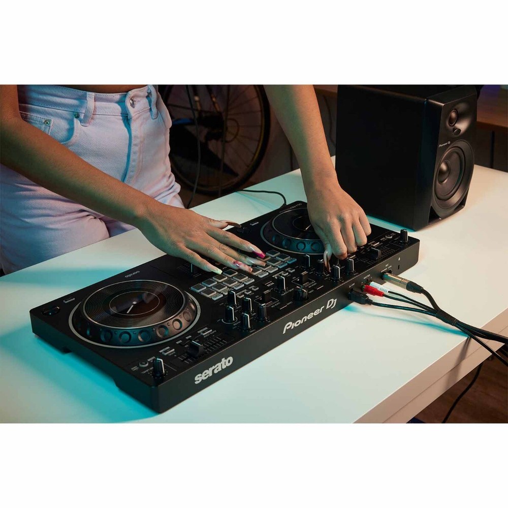 Pioneer DJ DDJ-REV1 Scratch Style Starter 2-Channel Controller with Backpack