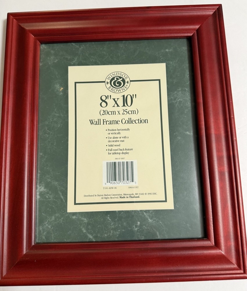 Windsor & Browne Solid Wood Wall Frame Red 8x10 Rectangle Photo Frame