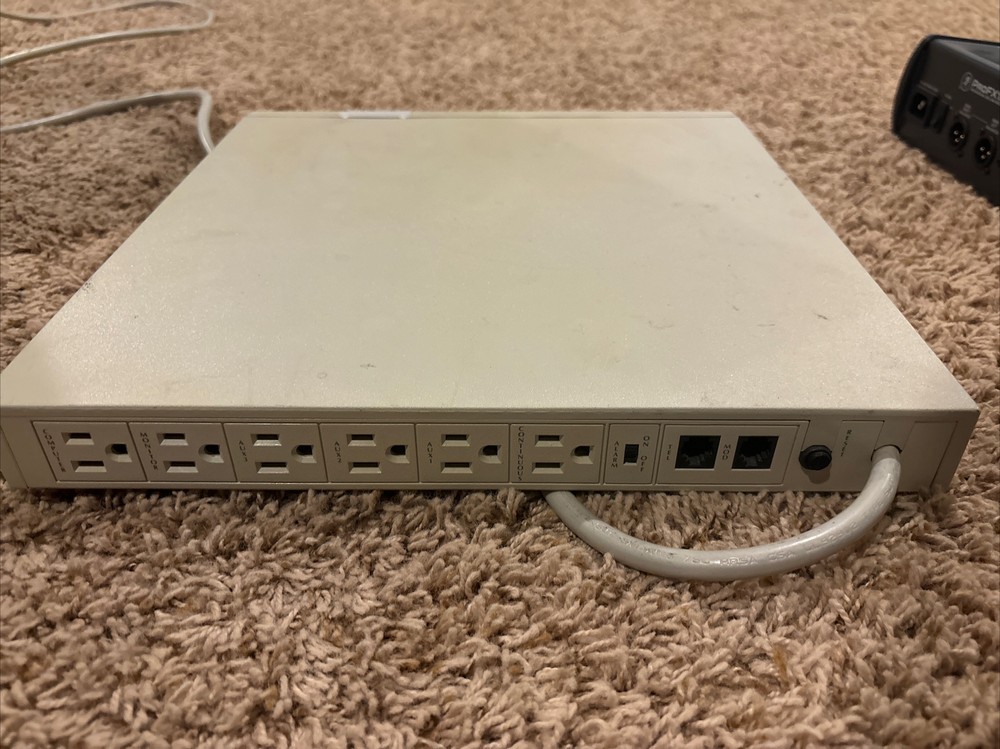 Kensington MasterPiece Plus 62107 Surge Protector Console