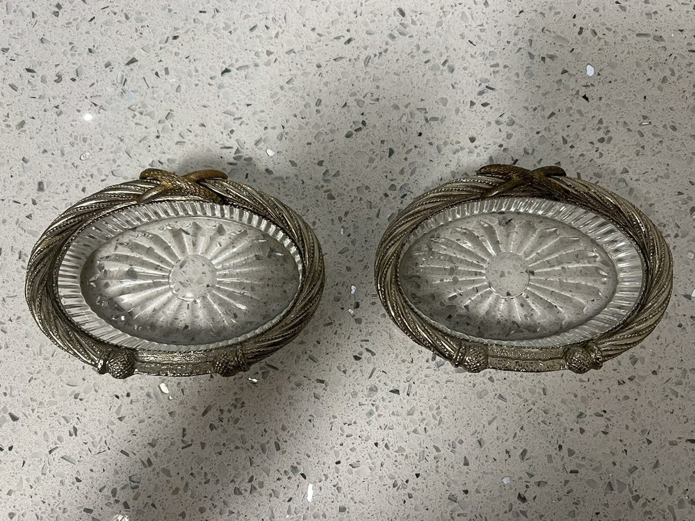 2 Regency Hollywood Stylebuilt Soap Dishes