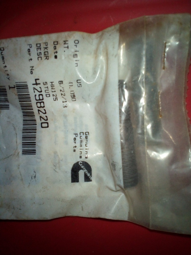 New OEM Stud for Cummins Engine 4298220 3101768