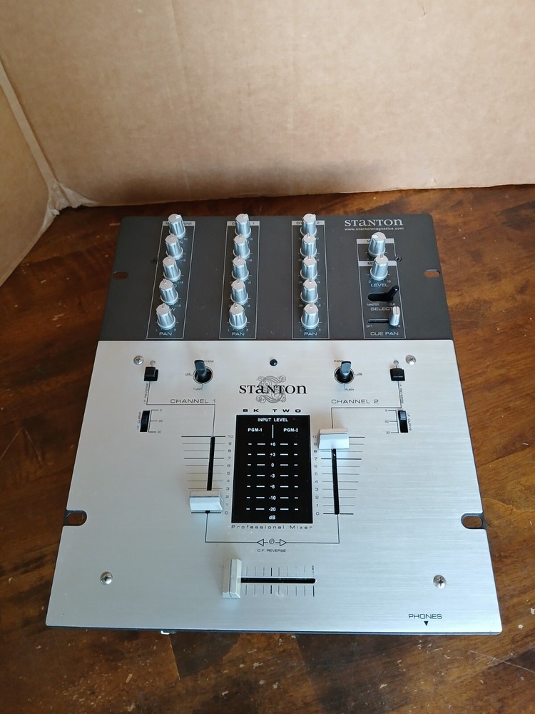 Stanton Sk2 DJ Mixer  Untested