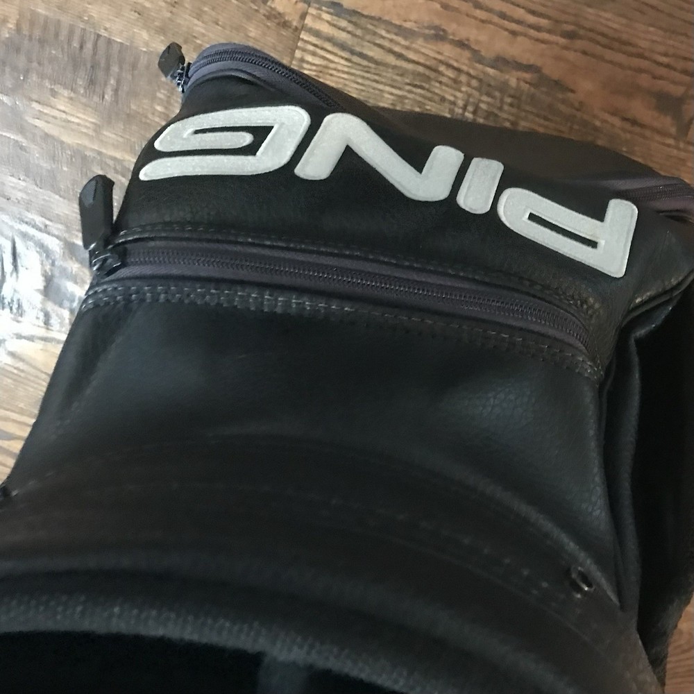 Ping Golf Bag/Pre-Owned Good Condition