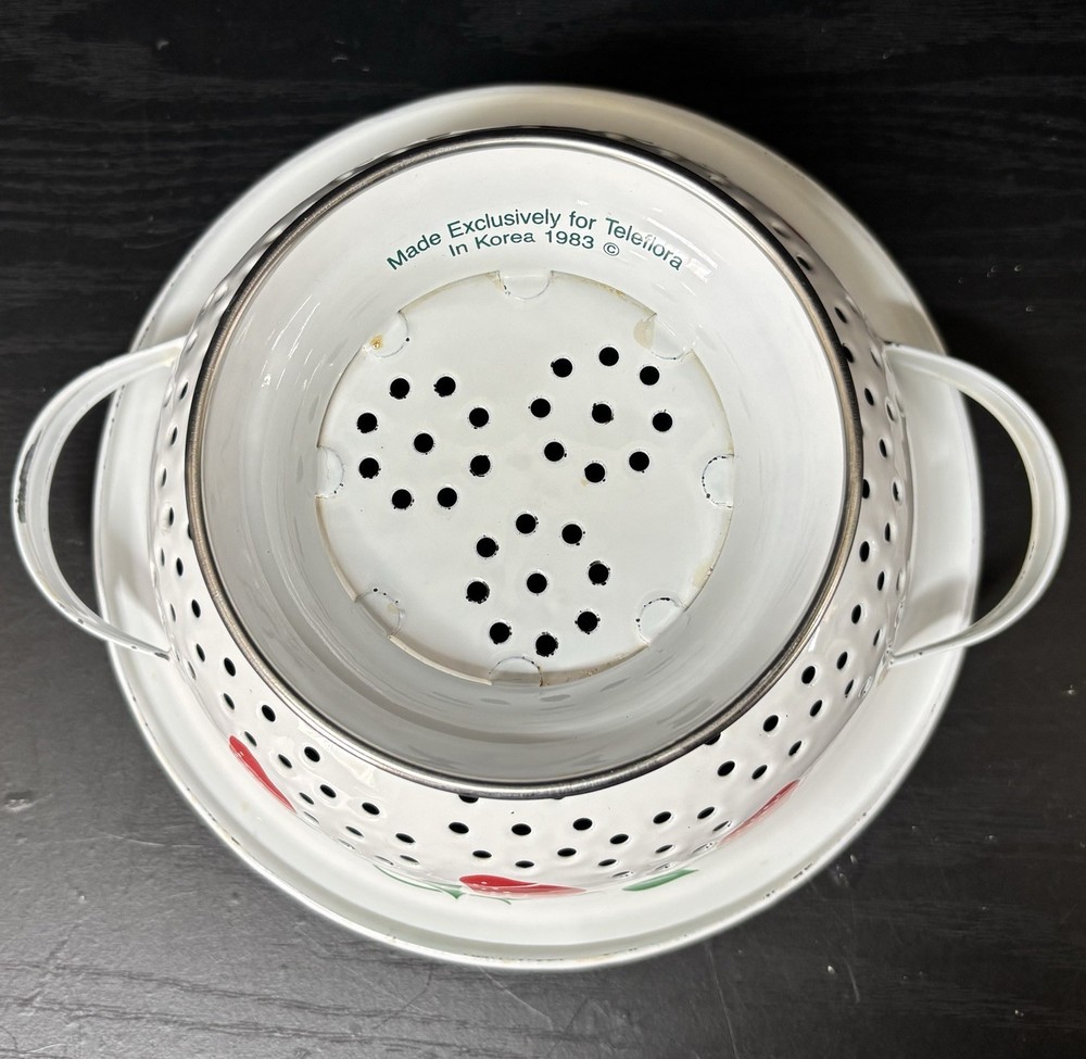 Strawberry Colander Strainer Teleflora 1983 White Enamel Ware Cotaggecore