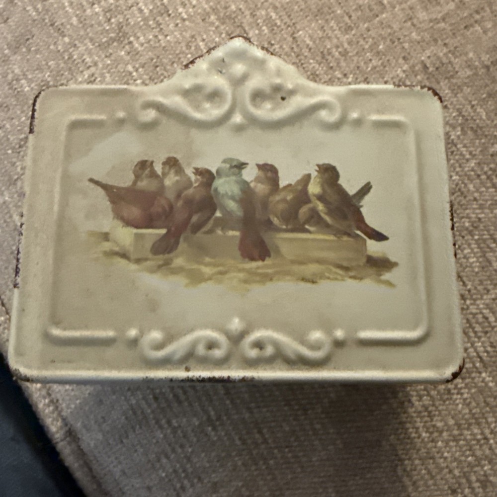 Metal box container birds design