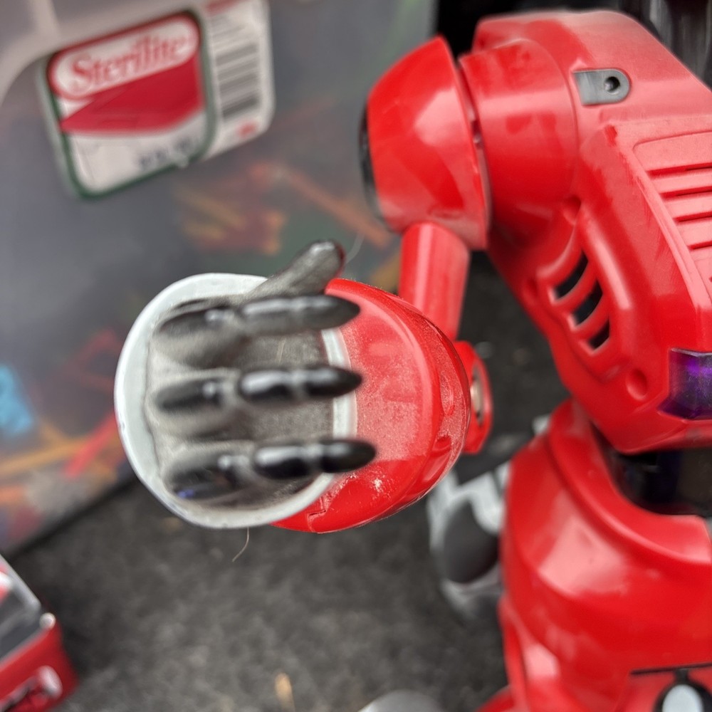 RARE 2007 WowWee Tri-Bot Talking Robot No Remote UNTESTED AS IS