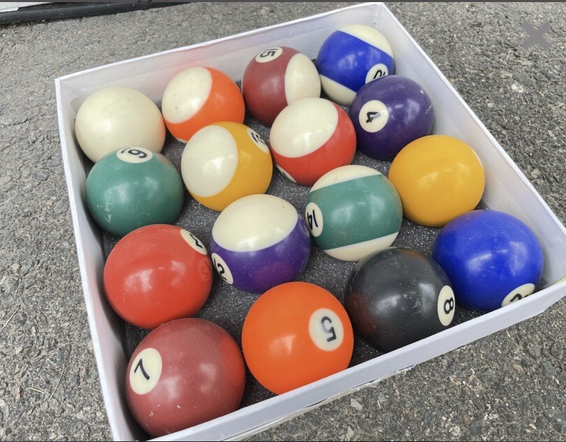 Vintage Boxed Set Mizerak Pool/Billiard Balls With Rack
