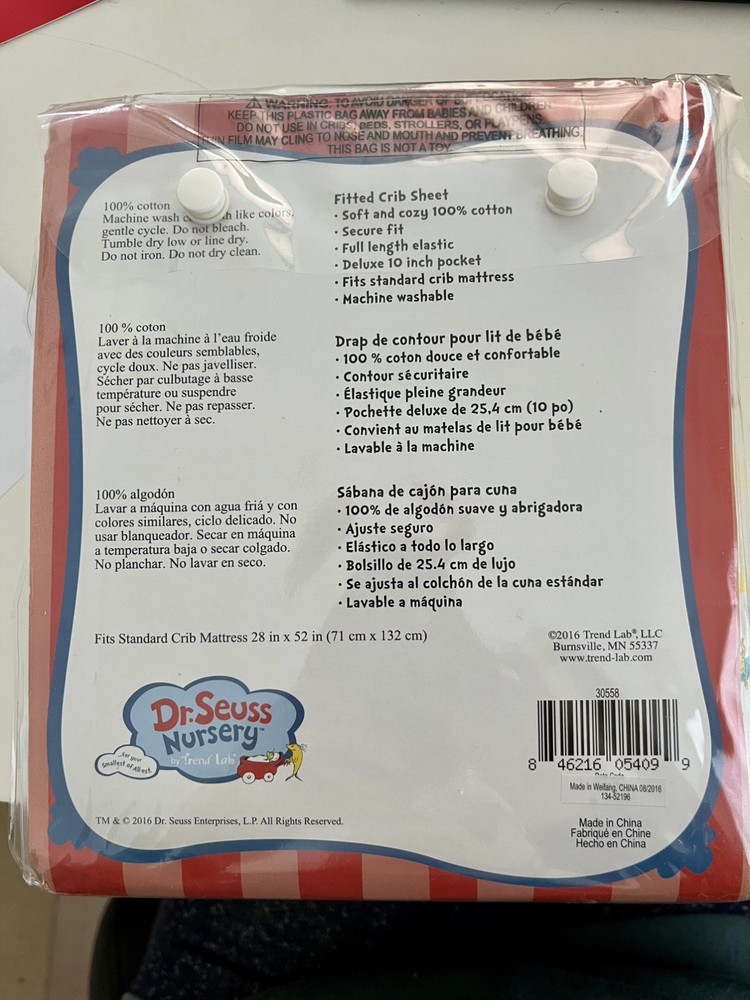 NWOT: Dr. Seuss Fitted Crib Sheet: Alphabet