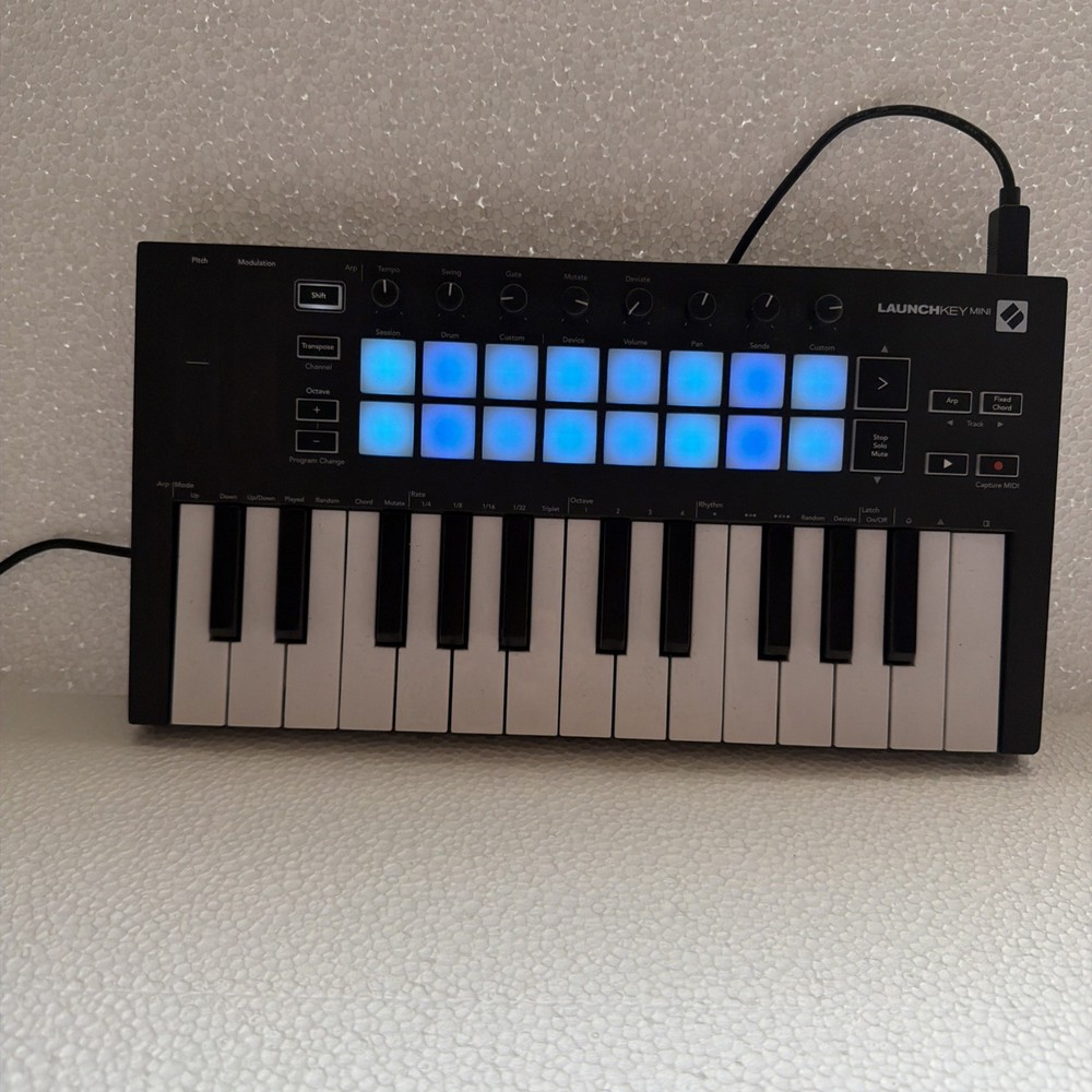 Novation Launchkey Mini Mk3 25 Mini-key Midi Keyboard Controller