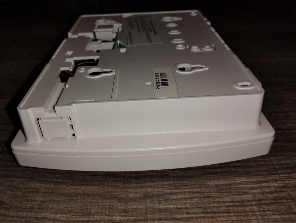 Honeywell Lynx Touch L5000 Security System LYNXTOUCH2 Control Panel Touchscreen