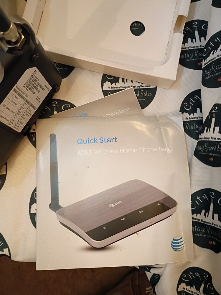 AT&T Wireless Home Phone Base Model WF720 Silver Open Box Complete