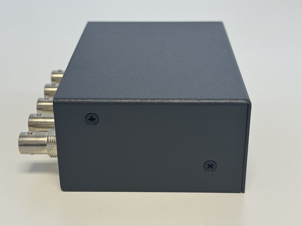 Shelf 36: Extron MDA 4V HD-SDI Distribution Amplifier