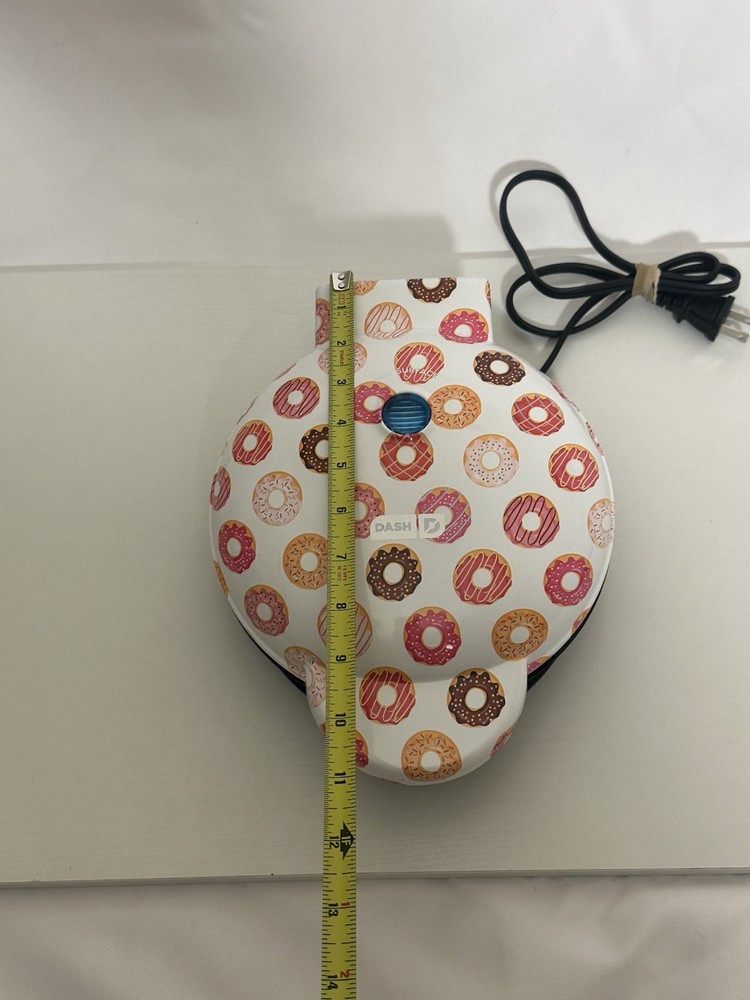 Dash Express Mini Donut Maker With Donut Graphic Print