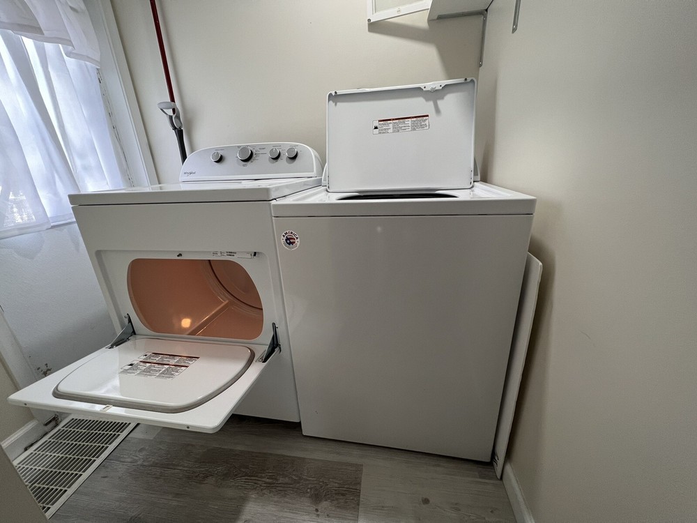 Whirlpool Washer and Dryer Set
