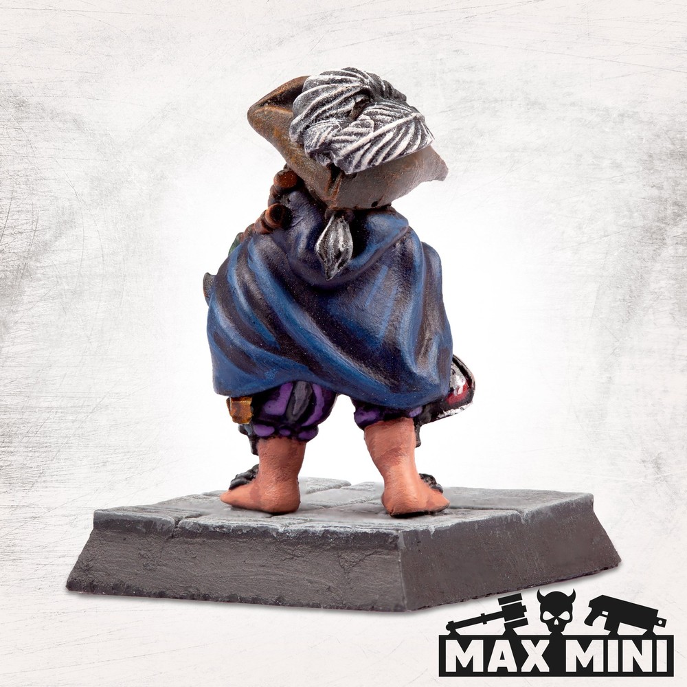 MaxMini BNIB Traditional Halfling Adventurers