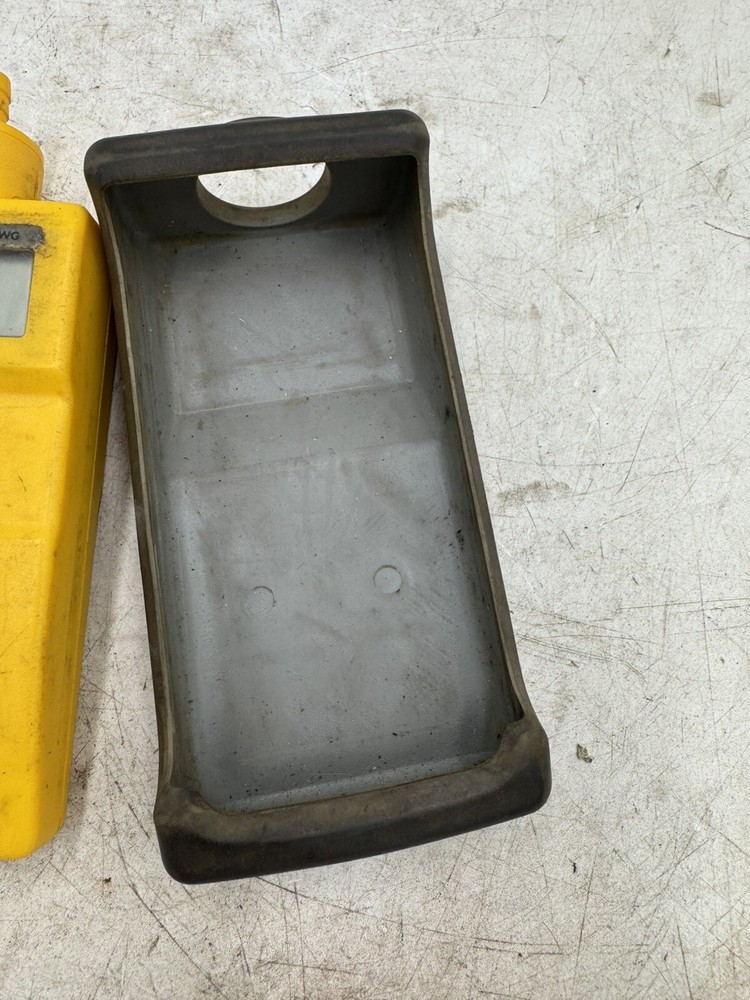 UEI EM 100A Single Input Electronic Manometer