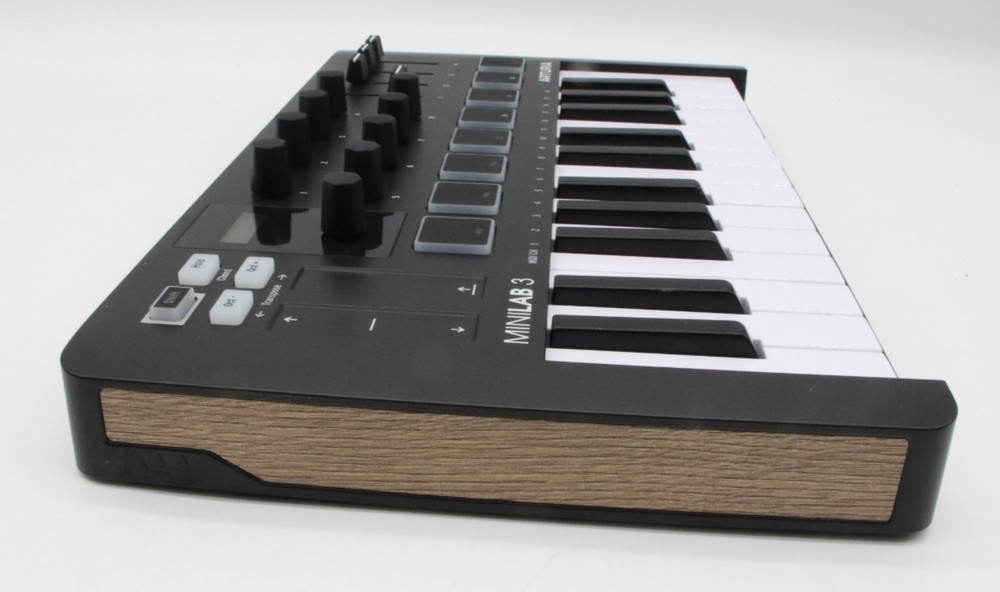 Arturia MiniLab 3 Universal MIDI Keyboard Controller