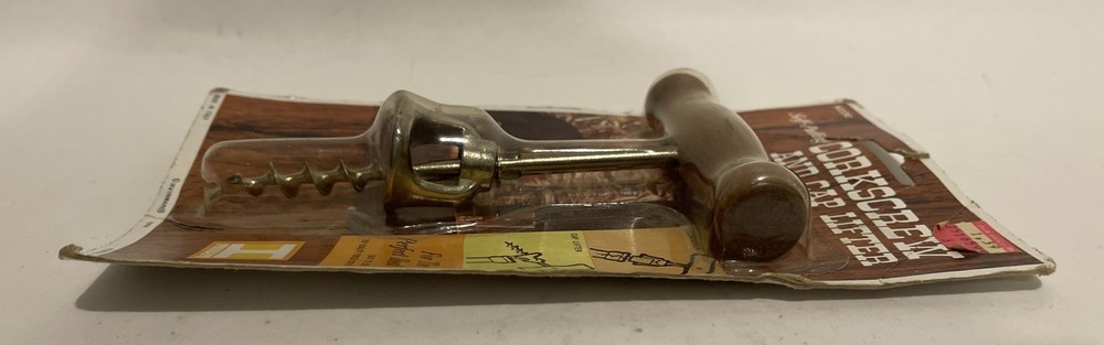 Vintage Irvinware Self-Pulling Corkscrew And Cap Lifter 1968 New Damaged Package