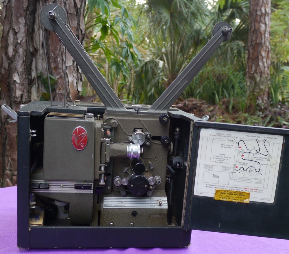 VICTOR 16MM Sound PROJECTOR 65-25