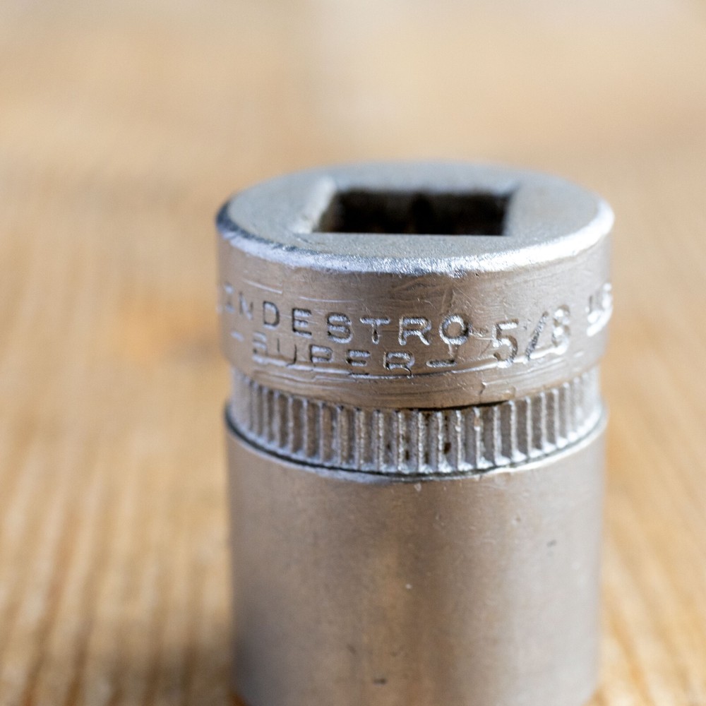 Indestro Super 2720 5/8 Socket. 3/8" Dr. USA