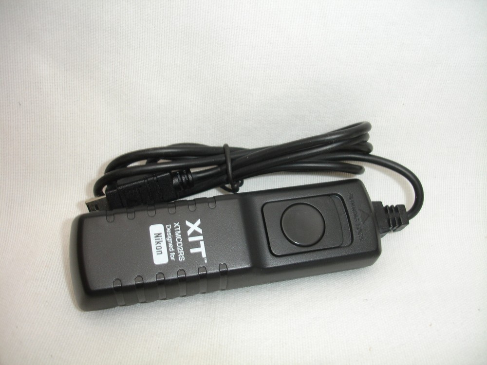 Xit XTMCD2RS Wired Remote Control for Nikon D3200+ (Black)
