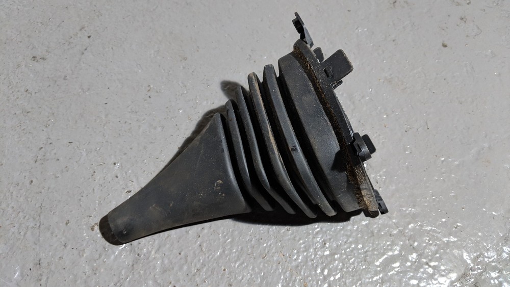 FORD MAVERICK GEAR SELECTOR SURROUND GAITER