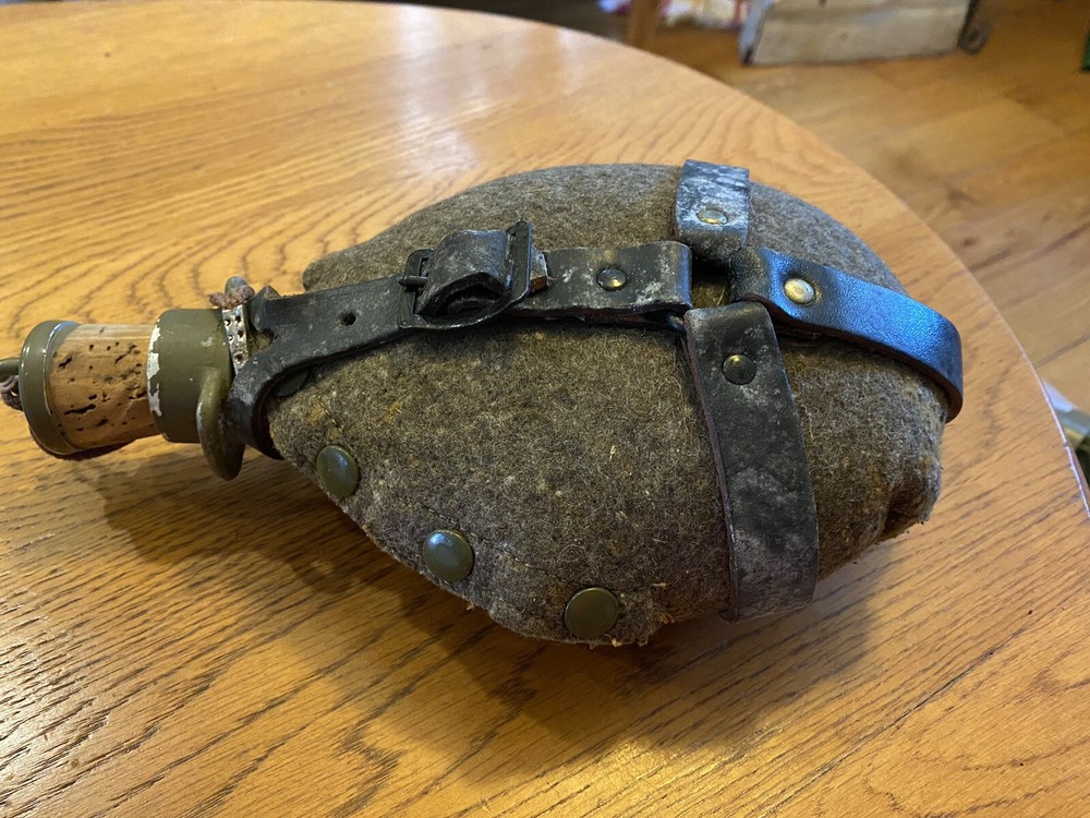Czech Army Water Canteen, Vintage Preowned